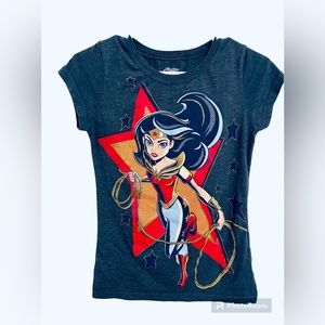 DC Super Hero Girls Wonder Woman Cartoon Graphic T Shirt Size XL 14-16 Blue Grey